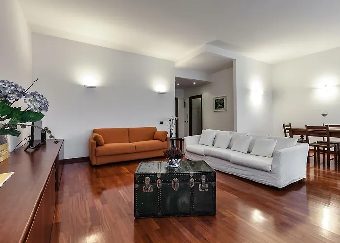 Darsena Apartment, 6 Guests, 2 Bdr, Neighborhood, Navigli Апартаменты Милан