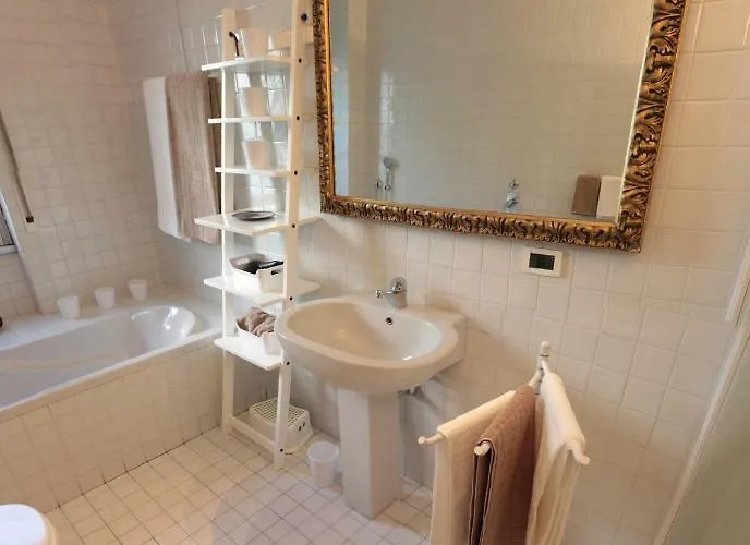 Apartment Luminous Stylish Quiet 150m2, Tre Torri Mailand