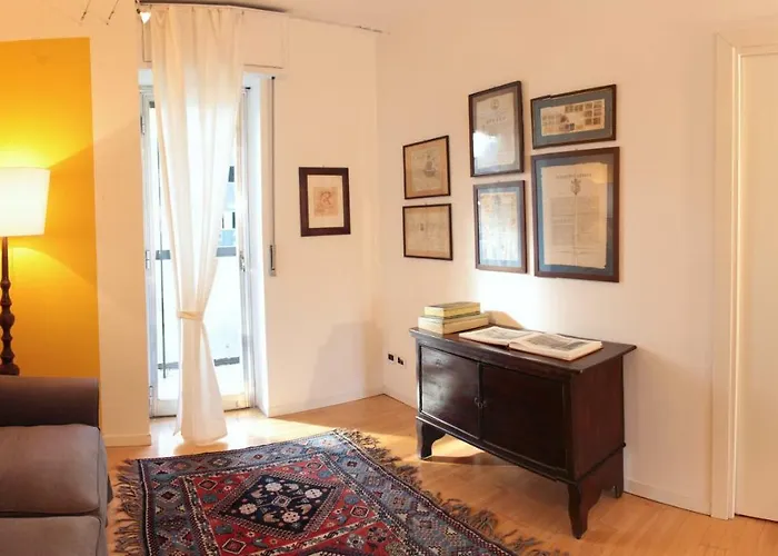 Luminous Stylish Quiet 150m2, Tre Torri Apartment