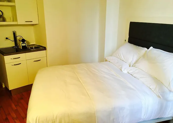 Room * Milán