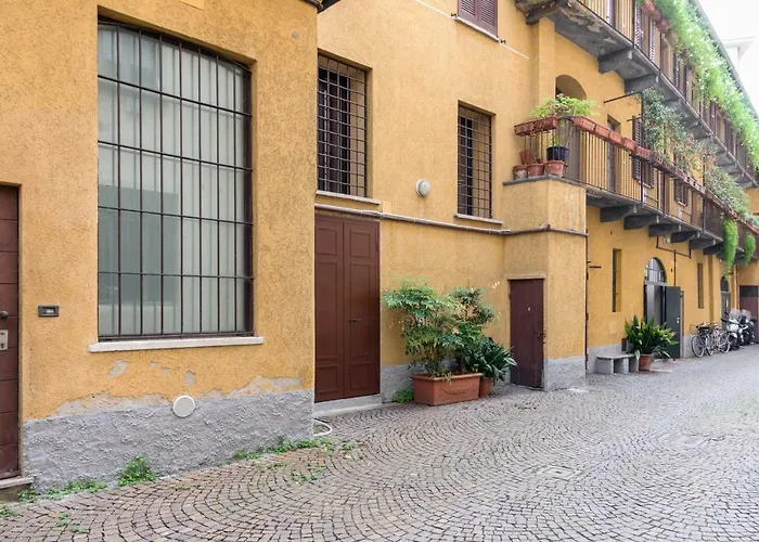 Lejlighed Le Scuderie Di Sant'ambrogio Milano