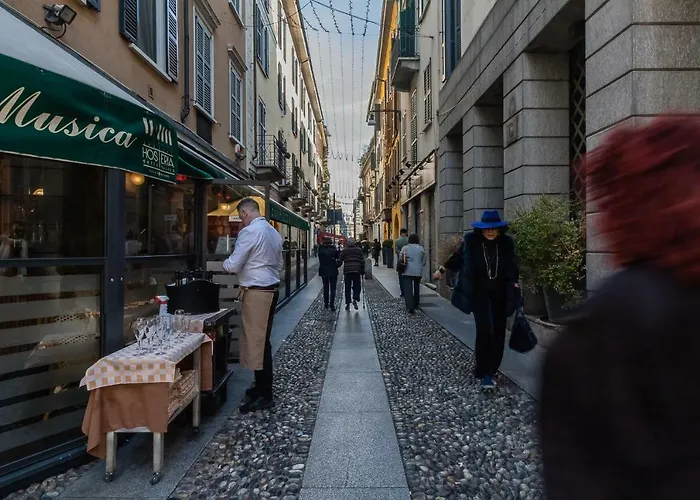 Brera Madonnina Milano