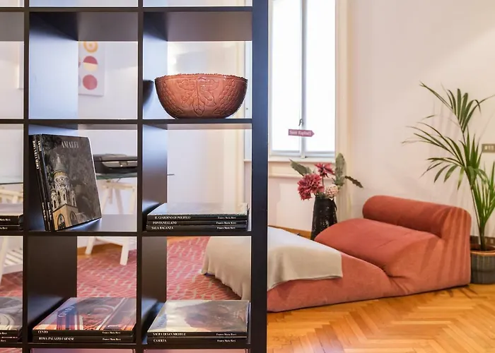 Design Ampio E Luminoso Affittacamere *