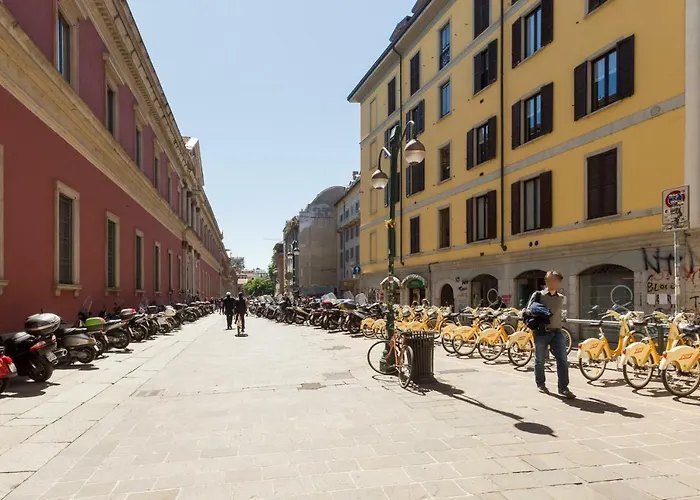 Cosy 2 Minutes From Duomo Apartment