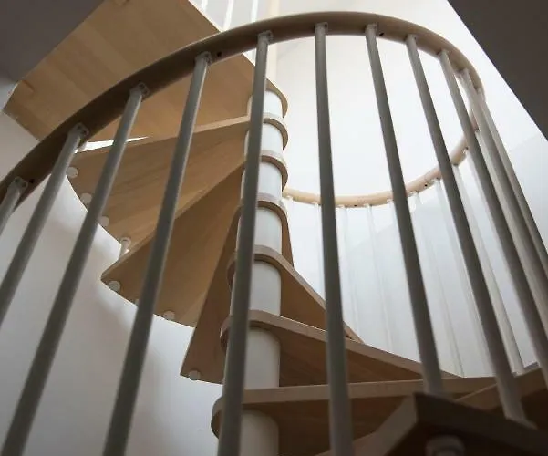 Luxurious 4bdr Penthouse Near Duomo Cathedral Milán