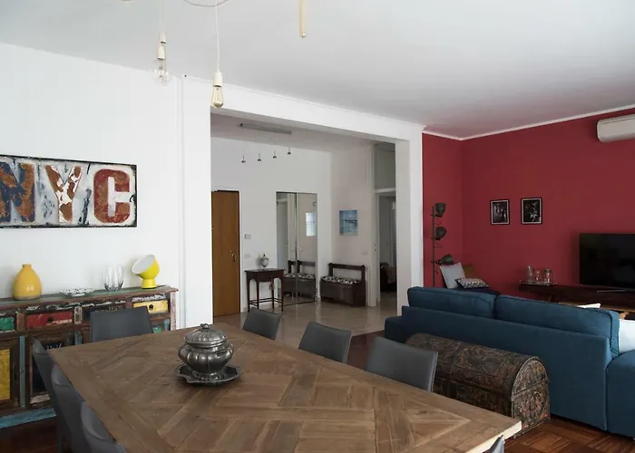 Apartmán Luxurious 4bdr Penthouse Near Duomo Cathedral Milán