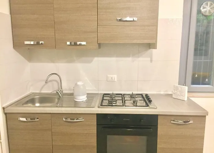 The Pearl - Of The Spots In Milán