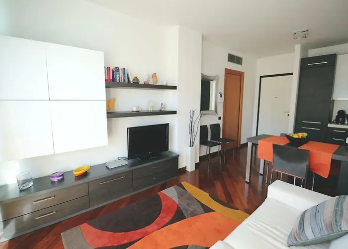 Orea Spiti - Charming Flat & Canal View Few Steps From Movida *