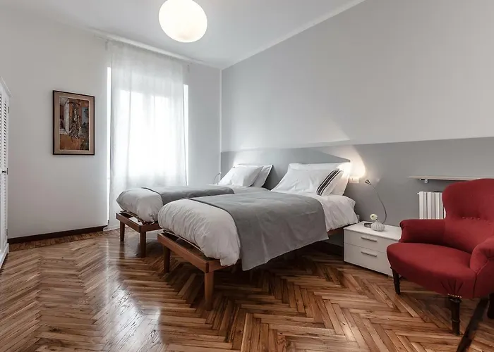 Sweet San Lorenzo, Right In The Centre *