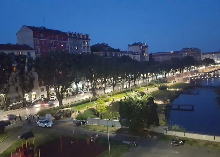 Апартаменты Darsena Apartment, 6 Guests, 2 Bdr, Neighborhood, Navigli