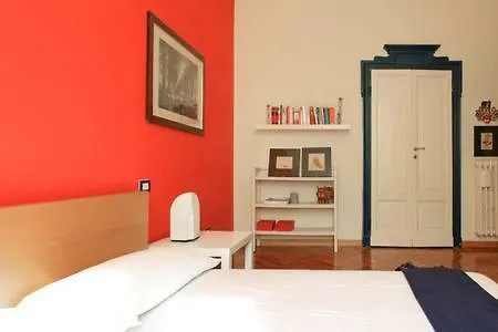 Centro Storico Corso Magenta Cadorna * Milán