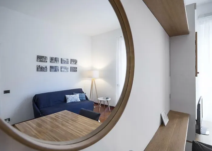 Hacca Collection - Bocconi, Navigli 1br * Милан
