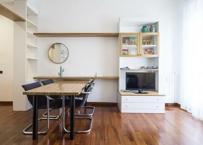 Hacca Collection - Bocconi, Navigli 1br Апартаменты *