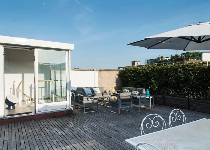 Luxurious 4bdr Penthouse Near Duomo Cathedral Milano