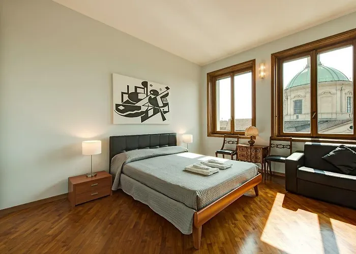 Bnbutler - Duomo - Galleria Unione Apartament