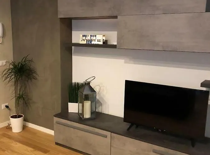 De Angeli Modern Apartment *