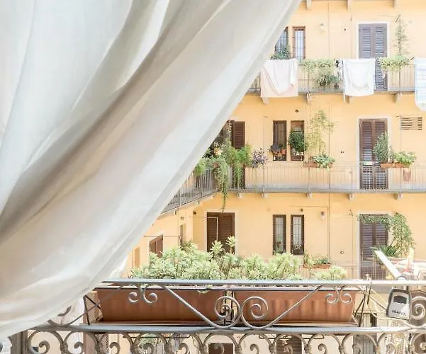 Lägenhet Charming Sempione