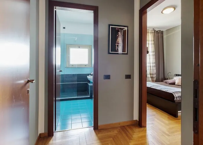 داونتاون ميلانو *