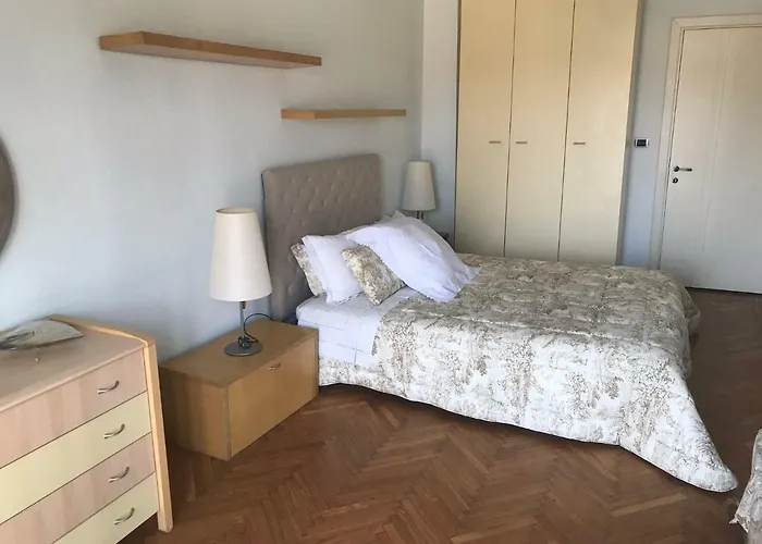 Leoni Charminghouse Апартаменты