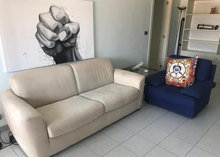 Leoni Charminghouse Апартаменты *