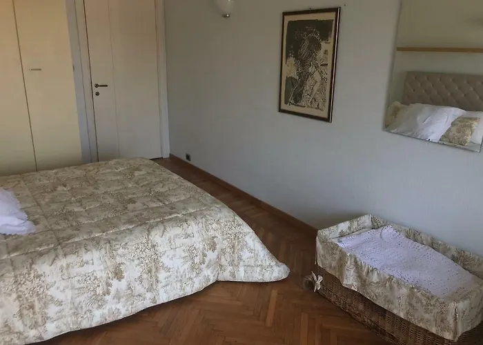 Leoni Charminghouse *