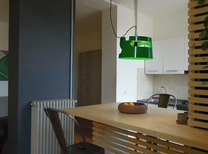 Roof Terrace Flat アパート *