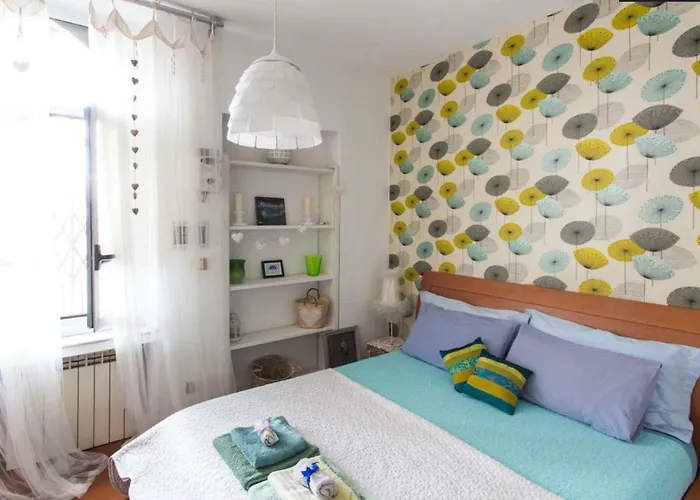 La Casa Sul Ballatoio - Humanitas And Stadium בית נופש