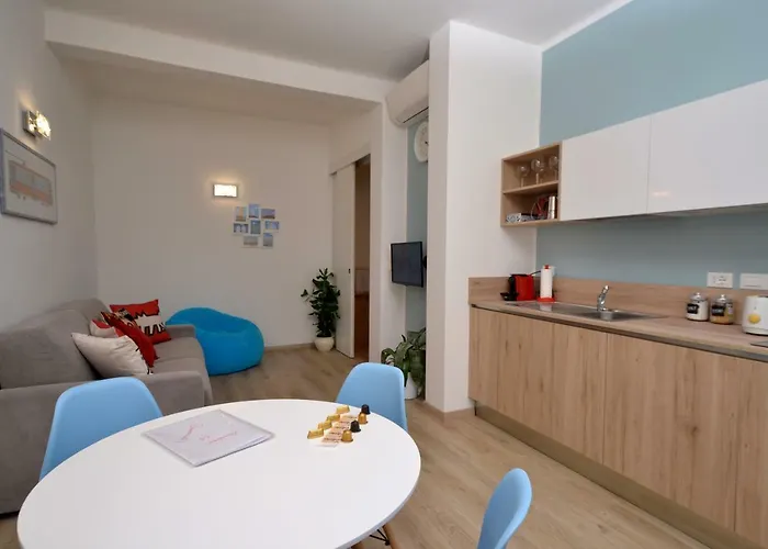 34 Via Giulio Carcano Apartamento