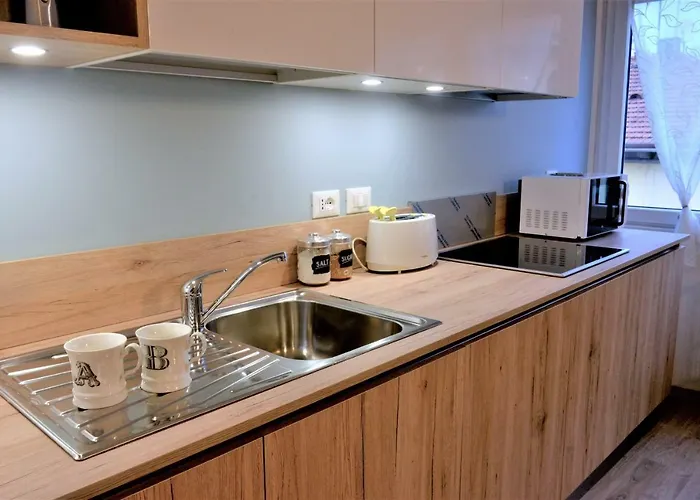 34 Via Giulio Carcano *