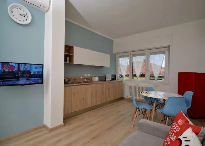 34 Via Giulio Carcano