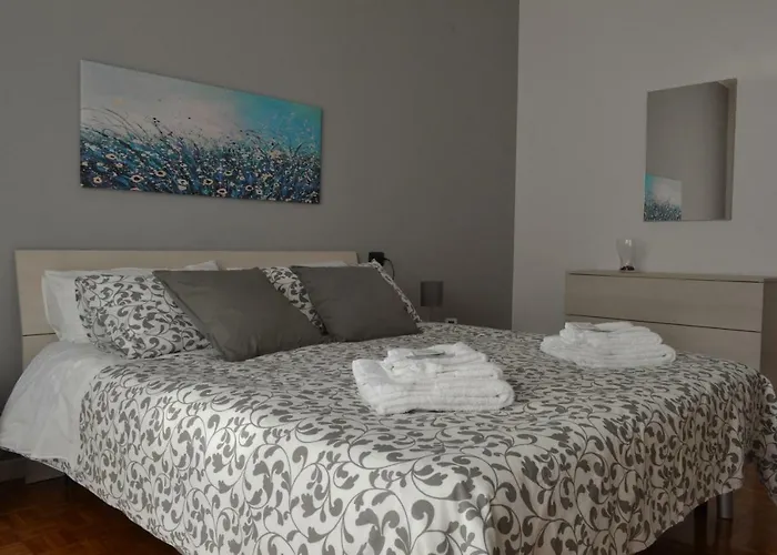 Mm House Tortona Apartmán *