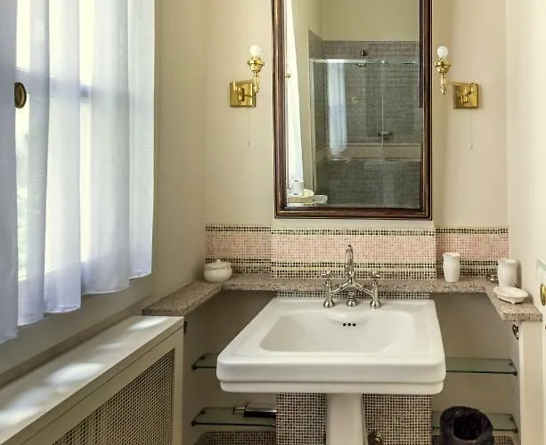 Antica With Outdoor In The Heart Of Centre, 4 Bedrooms Apartamento *