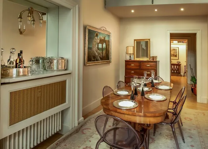 Апартаменты Antica With Outdoor In The Heart Of Centre, 4 Bedrooms *