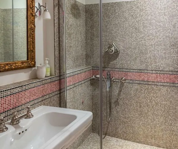 Antica With Outdoor In The Heart Of Centre, 4 Bedrooms *