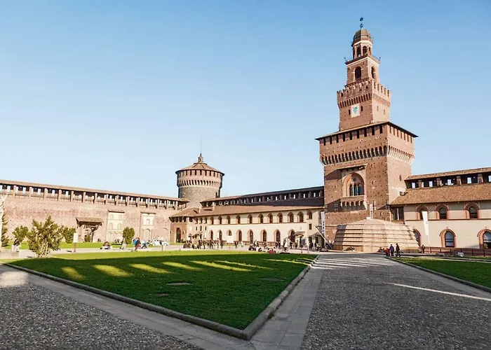 Duomo And Downtown * Milán