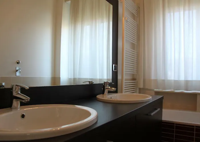 Maggiore Cozy Apartment Milan