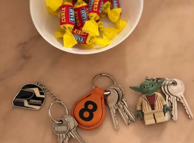 Appartamento Grande In Zona Navigli Milano