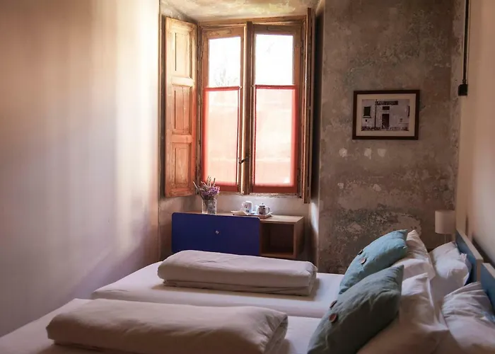 Un Posto A - All'interno Di Cascina Del 700 Vendégház 3*