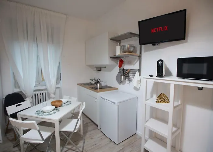 Via Treviso 6 Отель *