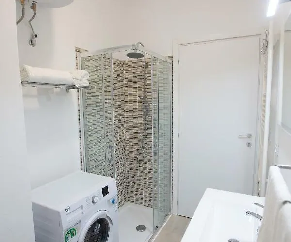 Via Treviso 6 Отель Милан