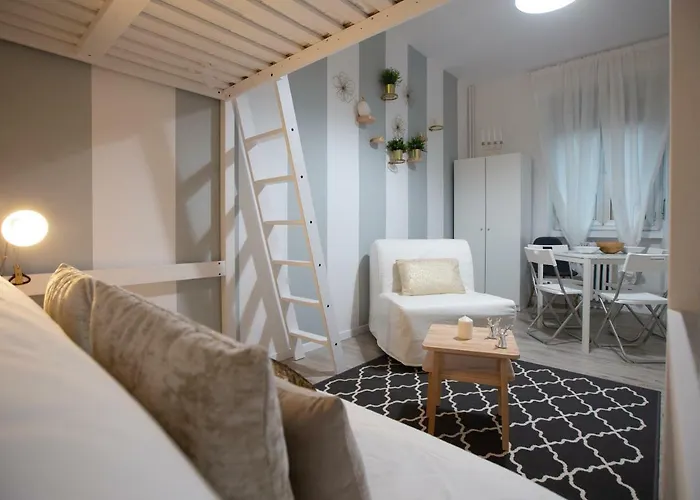 Via Treviso 6 * Милан