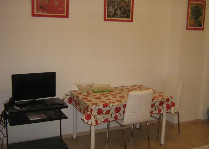 Flat In 1