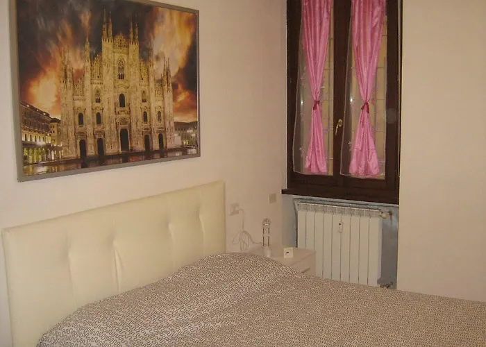 Flat In 1 ميلان