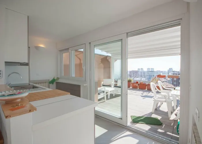 Exclusive Rooftop With Large Terrace In Solari/tortona Milánó