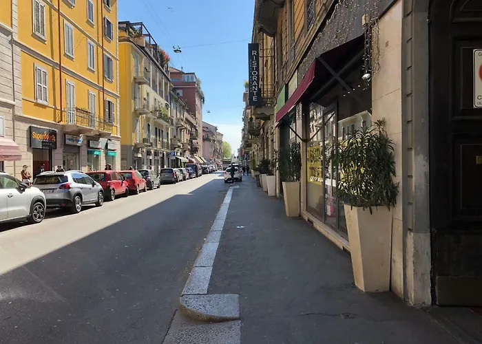 La Casa Di Ringhiera * Milan