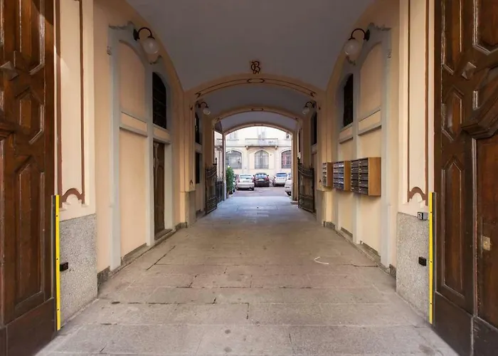 Navigli Con Bagno Privato Δωμάτια σε οικογενειακή κατοικία *