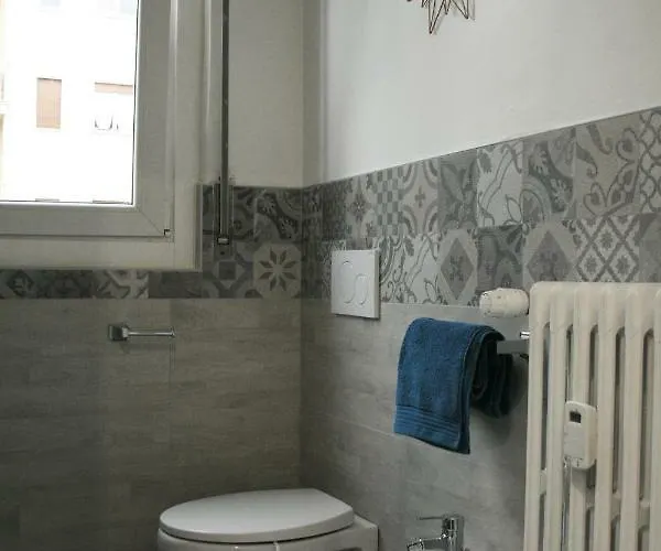 Clever House * Милан