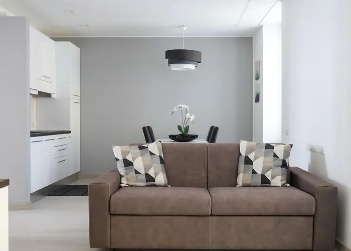 Center - Porta Romana Apartamento *