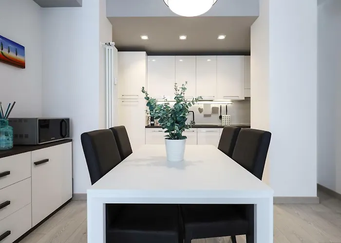 Center - Porta Romana Apartamento *