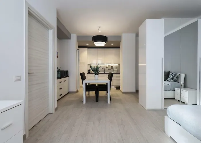 Center - Porta Romana Apartamento *